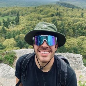 Meet your Posher, Daniel